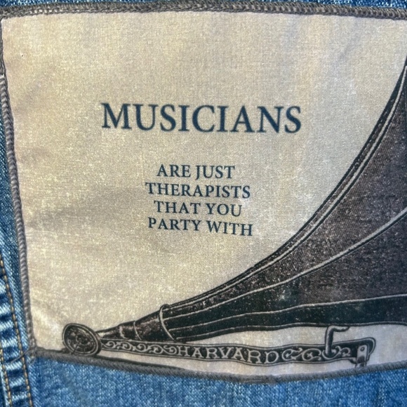 Vintage CRN-F3 unique denim vest, music, guitar appliqués size XS - Picture 9 of 14